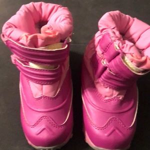 Like new LL Bean snow boots toddler size 8